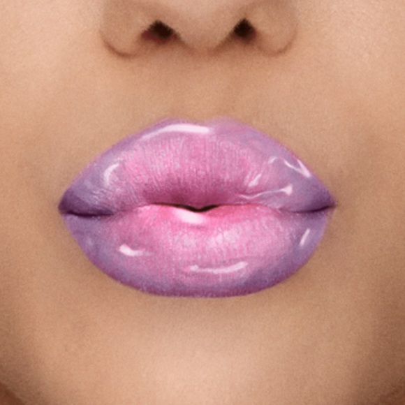 Too Faced Melted Latex High Shine Lipstick - Picture 3 of 6